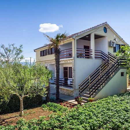 נין Apartment Matkos - With Garden And Terrace מראה חיצוני תמונה