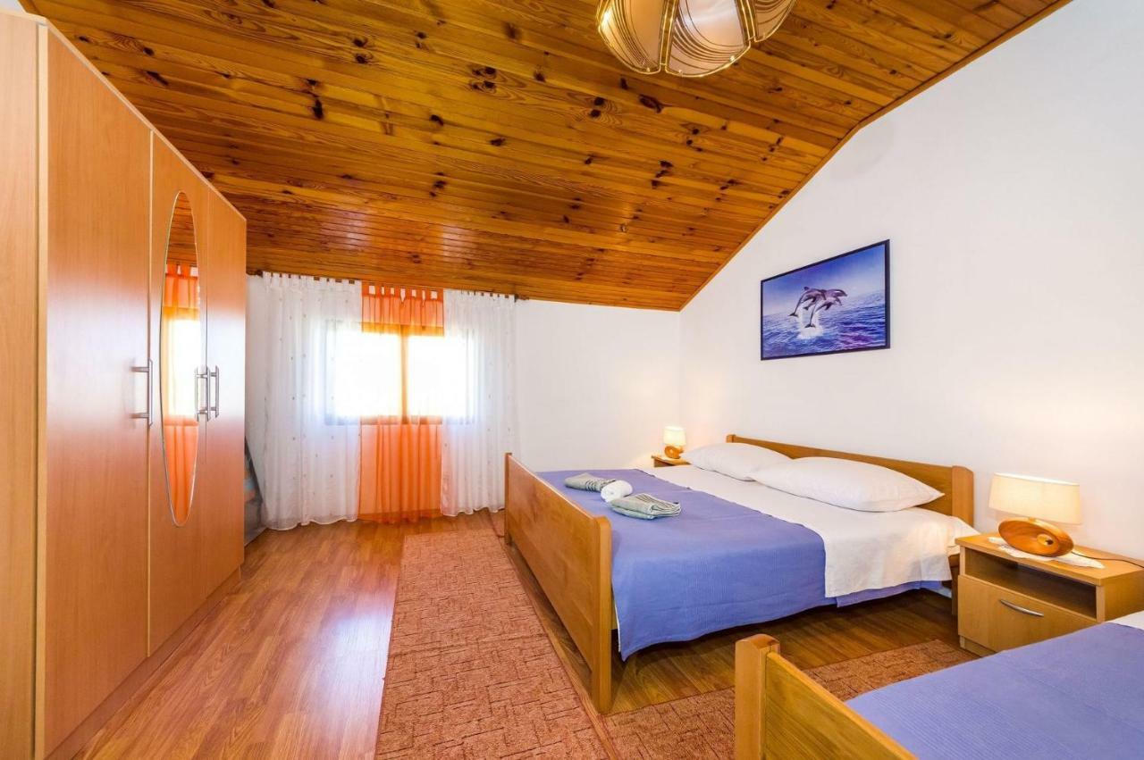 נין Apartment Matkos - With Garden And Terrace מראה חיצוני תמונה