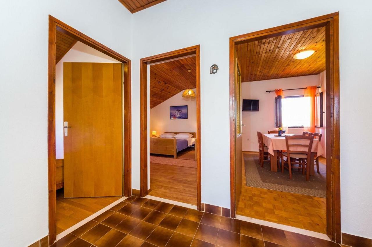 נין Apartment Matkos - With Garden And Terrace מראה חיצוני תמונה