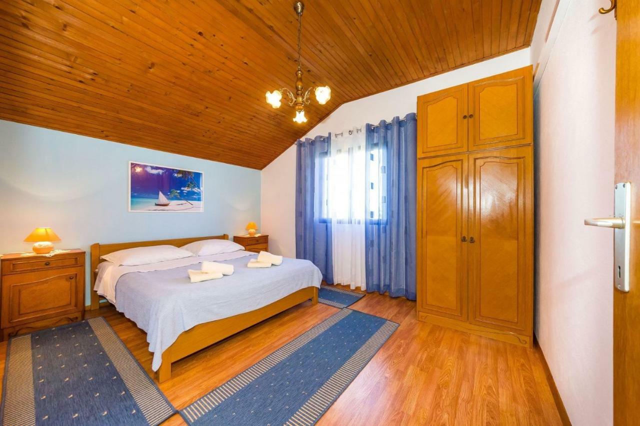 נין Apartment Matkos - With Garden And Terrace מראה חיצוני תמונה