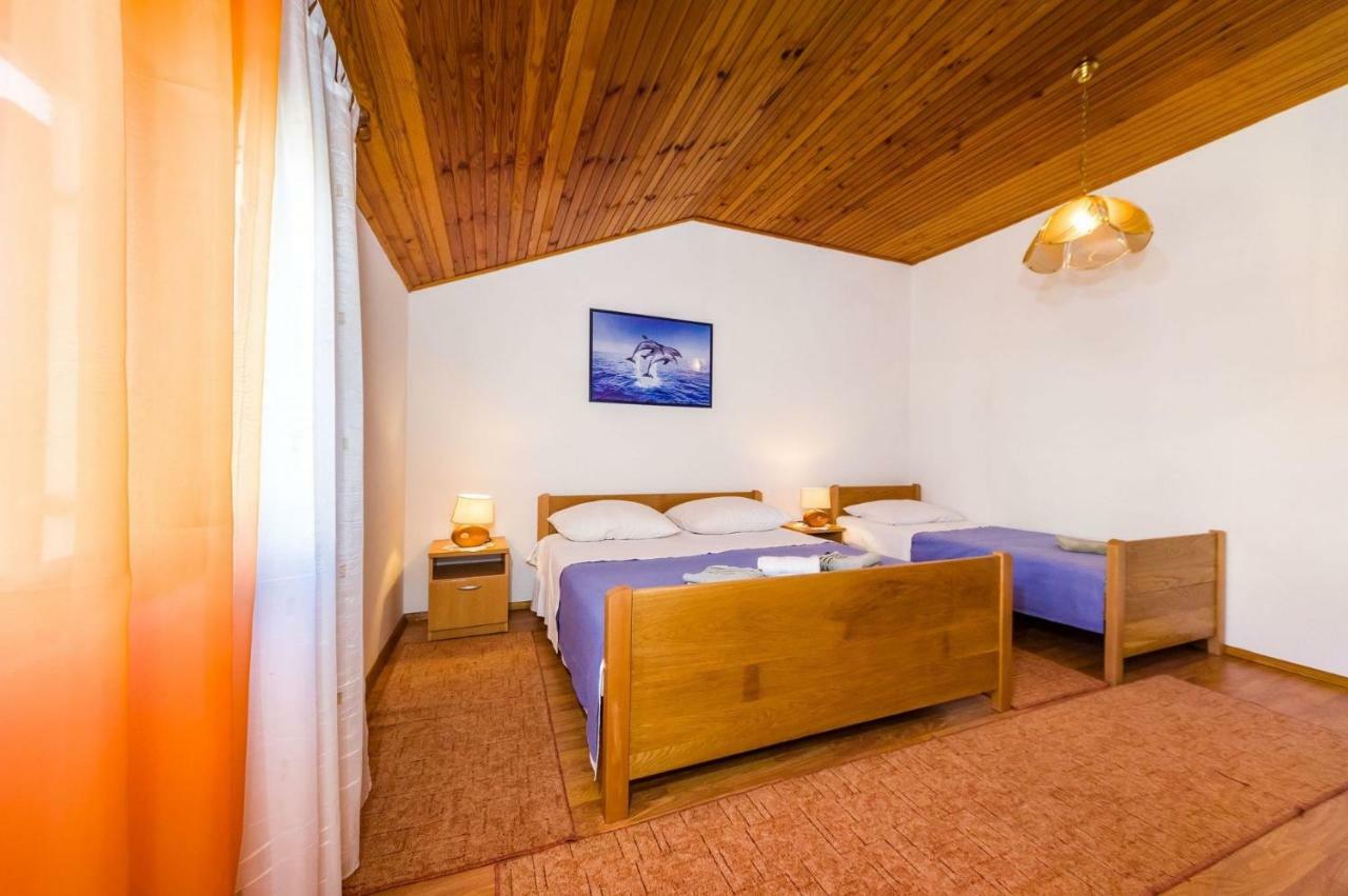 נין Apartment Matkos - With Garden And Terrace מראה חיצוני תמונה